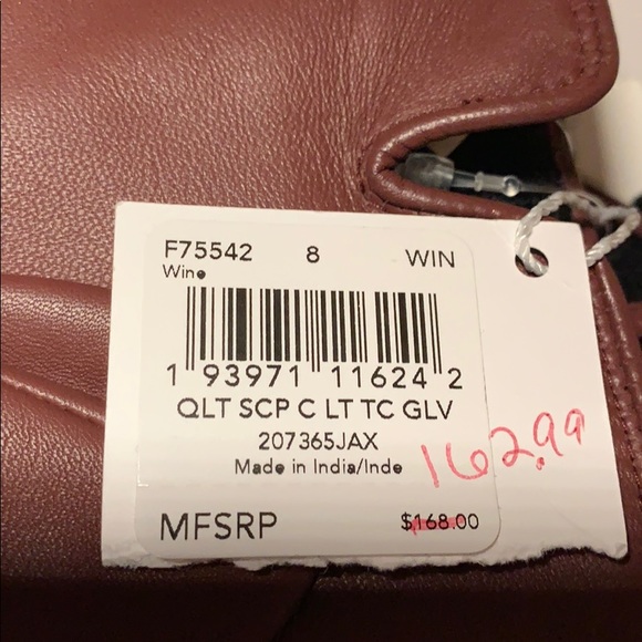 Coach Quilted Sculpted Leather Tech Gloves Wine - Picture 7 of 8